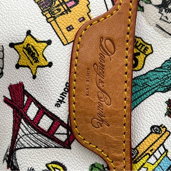 LIVE: Dooney and Bourke Fun, cheerful and colorful Americana - Picture 4 of 7